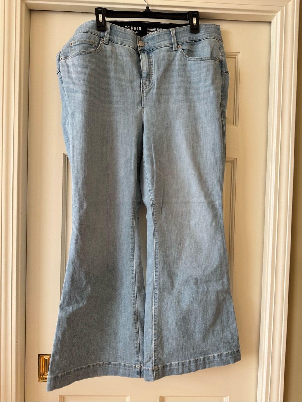 Torrid Light Wash Bombshell Flare jeans - Women's Light Blue Denim
